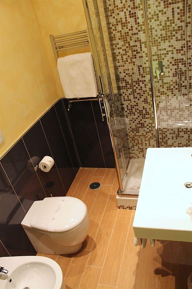 Monti First Hotell Rom Exteriör bild